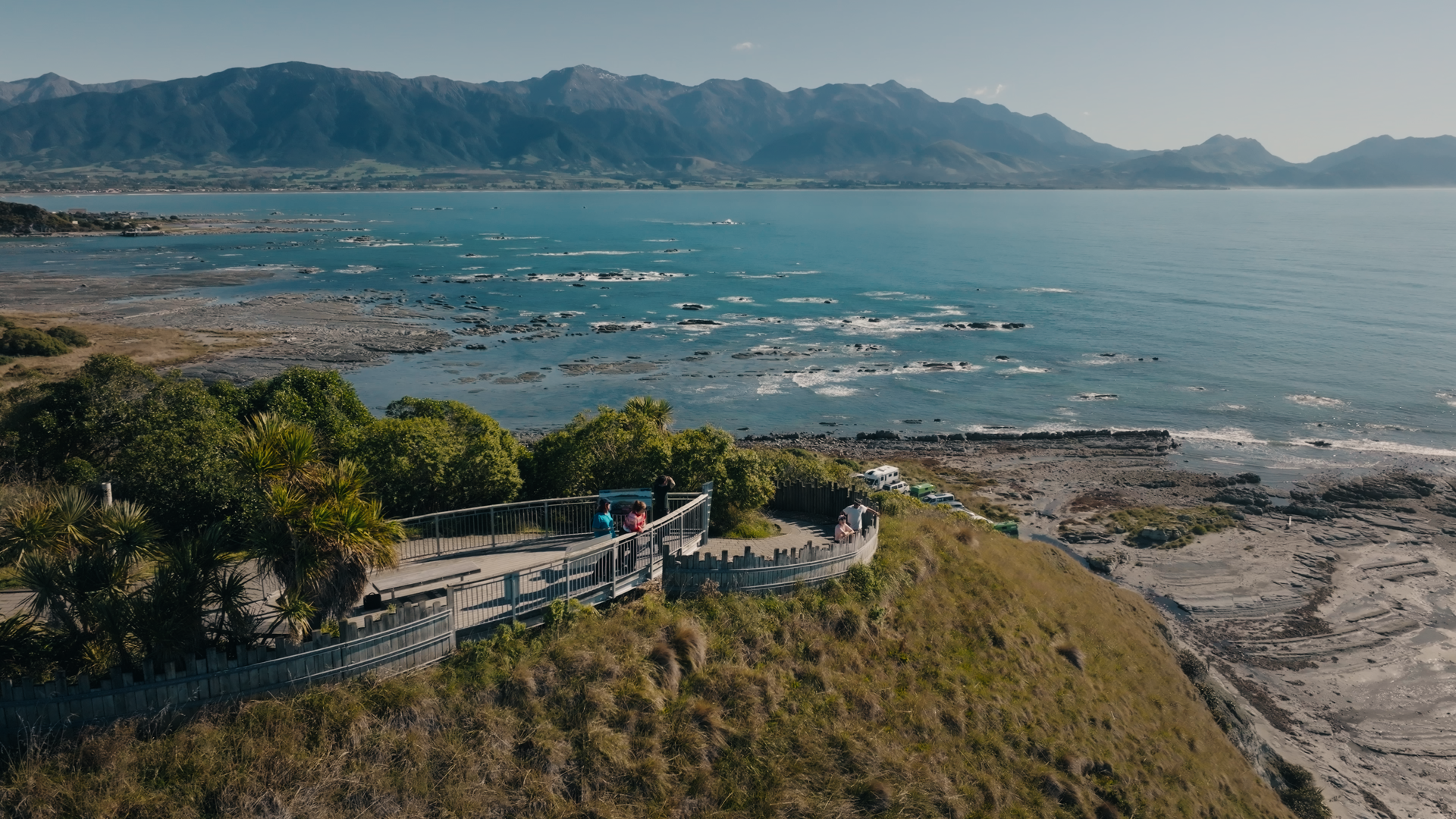 Wide shot of Kaikōura Peninsula Walkway with the ocean behind. 