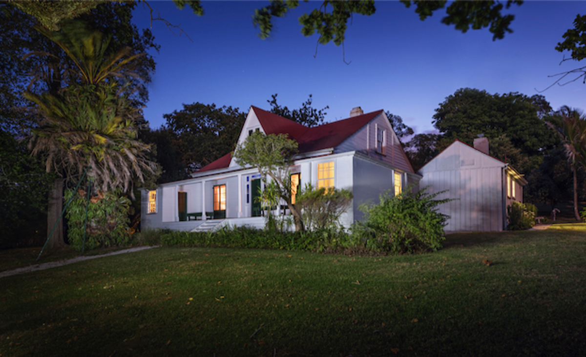 Dsc 1923 Clendon House Night Shot Grant Sheehan